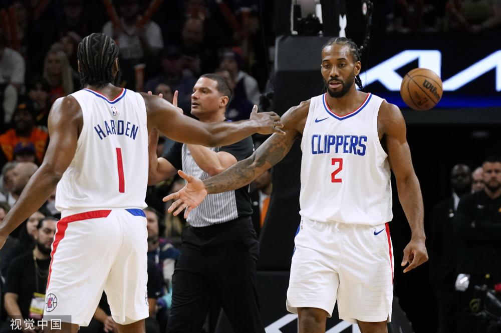 的表现充满 的表现充满